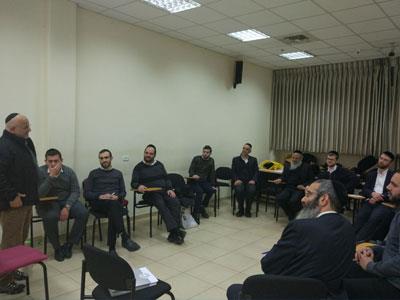 סיום לימודי נוער בסיכון ונוער נושר במרכז י.נ.ר