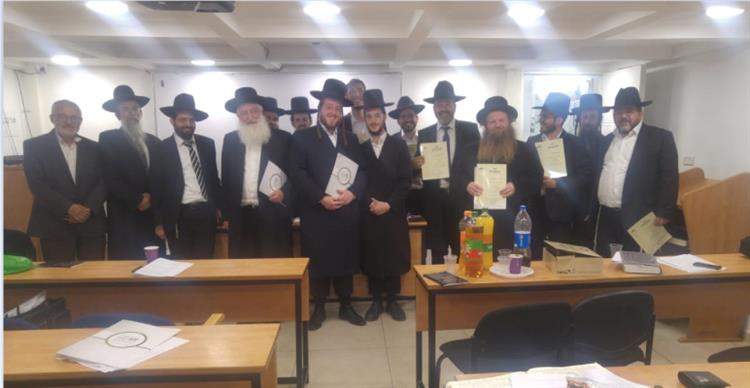 שיא חדש: 14 העילויים שהשיגו 100% הצלחה במבחני הדיינות??
