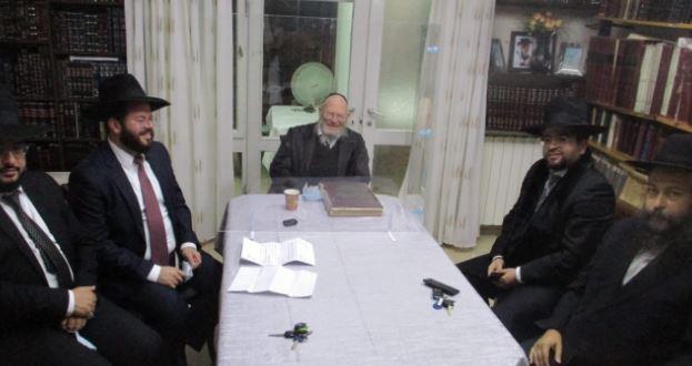 משלחת לביתו של הרה"ג רבי ישראל גנס שליט"א